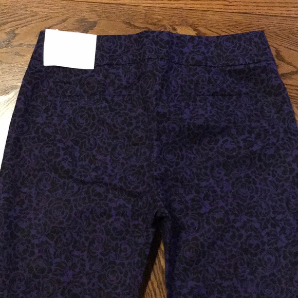 Cropped Purple Patterned Slacks - Picture 3 of 5